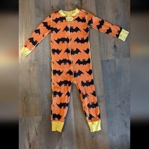 Hannah Andersson Halloween Bat pajamas 3t